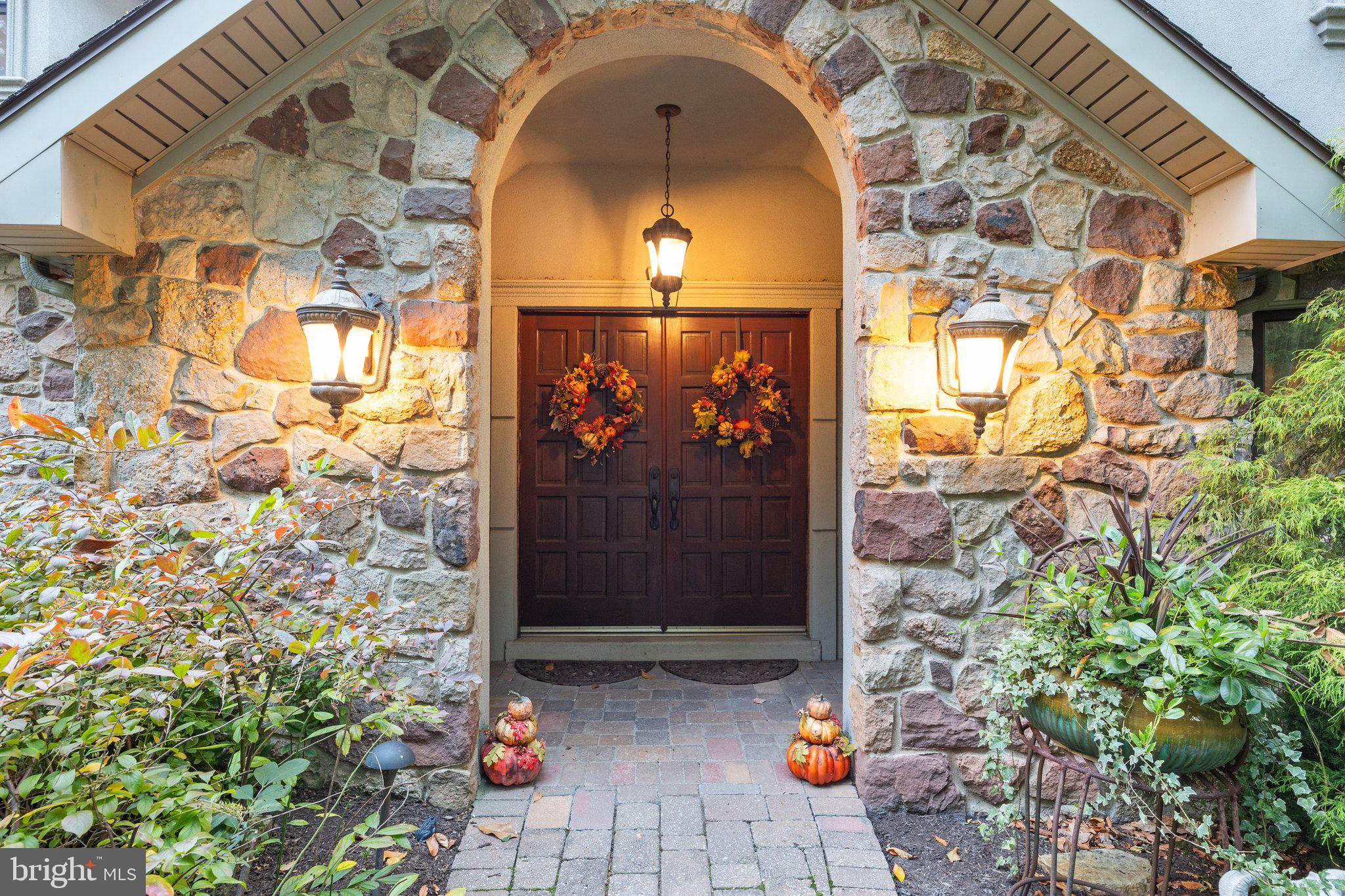 HUNTINGDON VALLEY - Residential