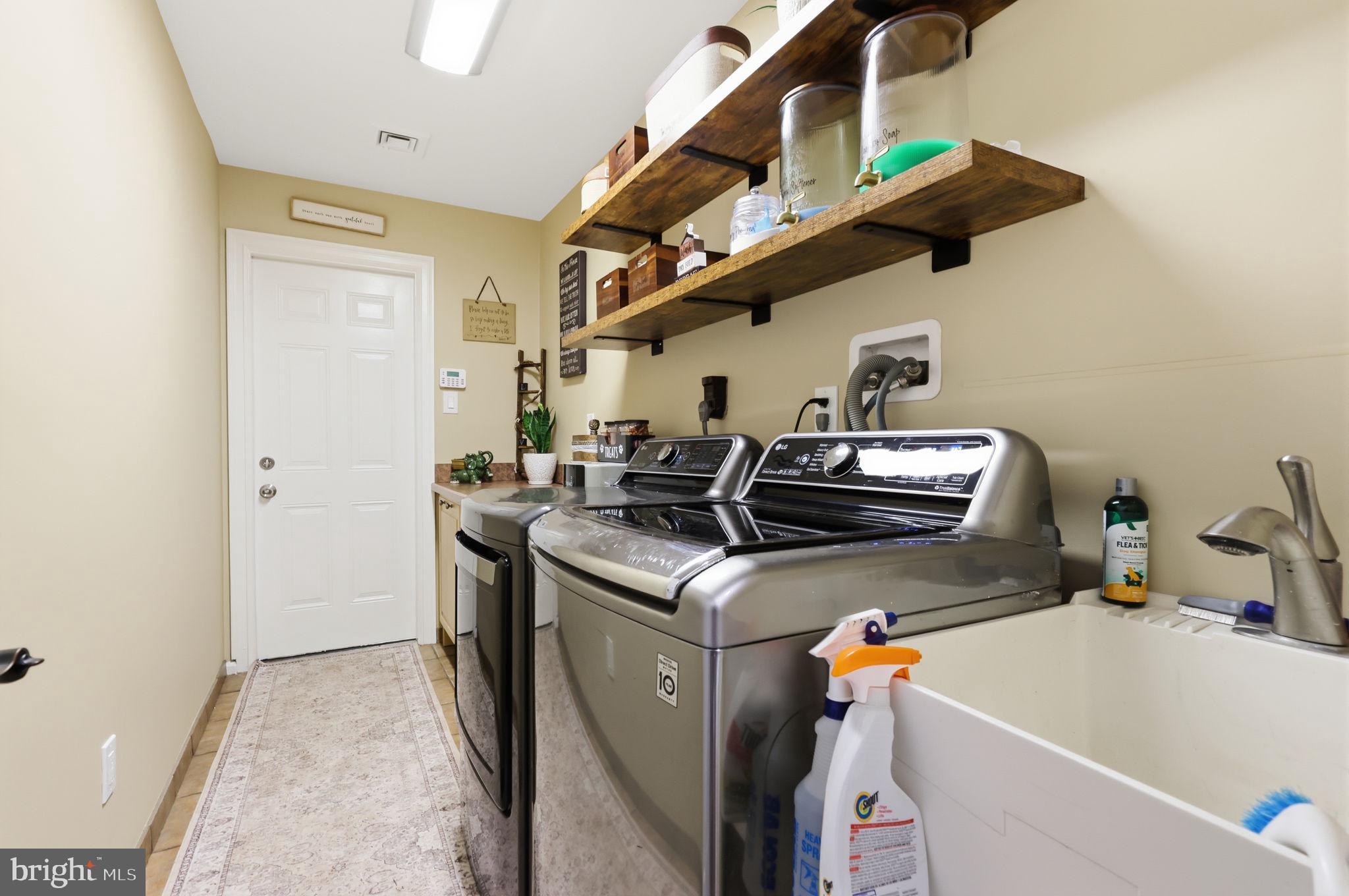 HUNTINGDON VALLEY - Residential