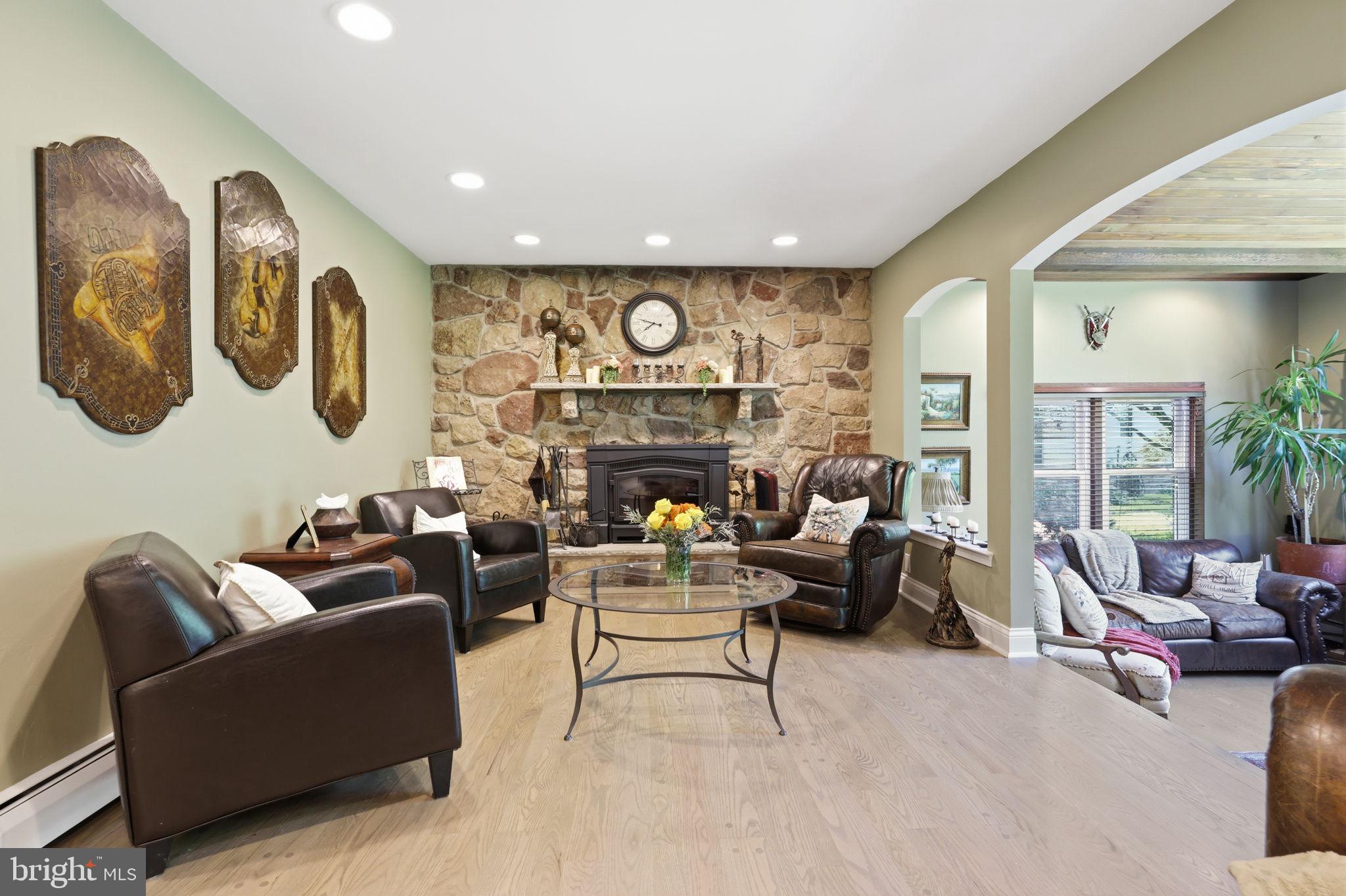 HUNTINGDON VALLEY - Residential