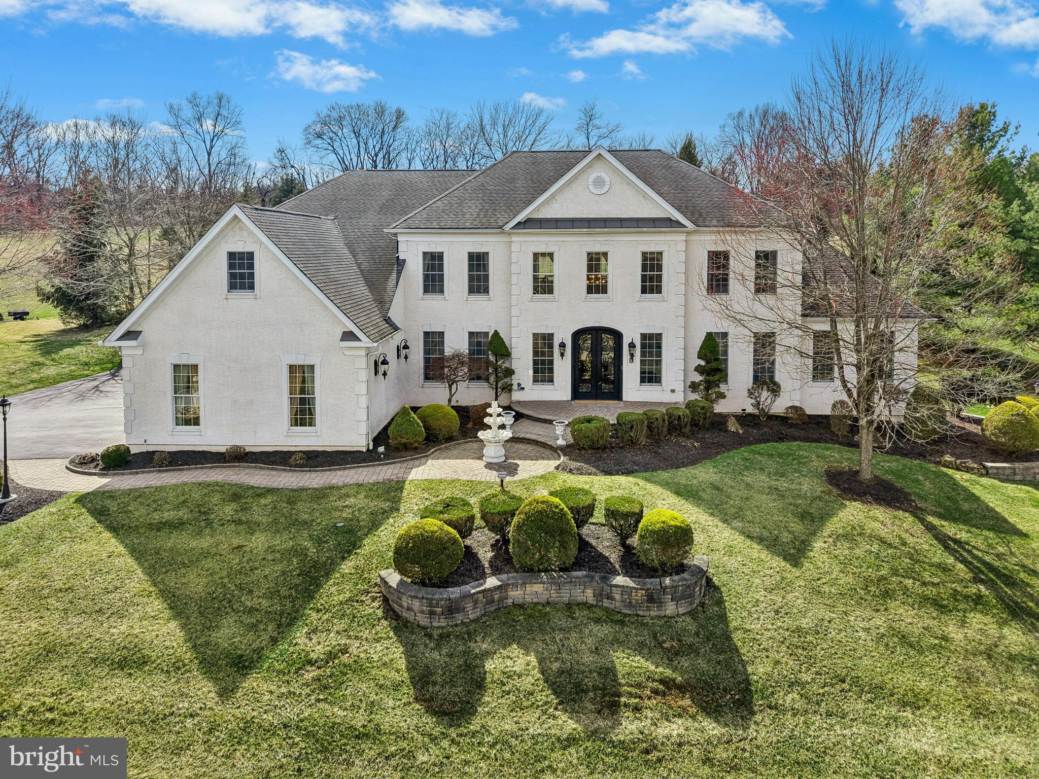WOODSIDE ESTATES - Residential