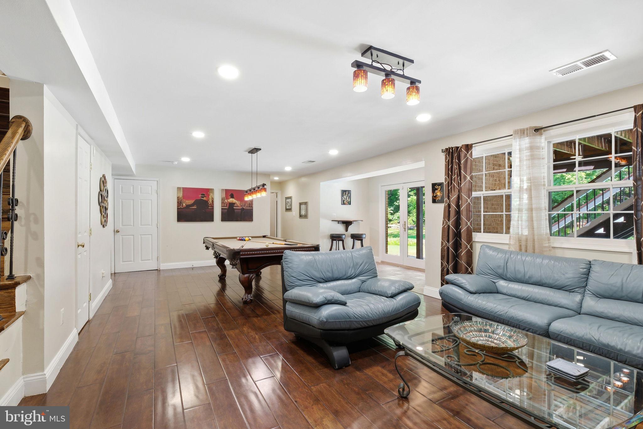 ROBERTS GLEN - Residential