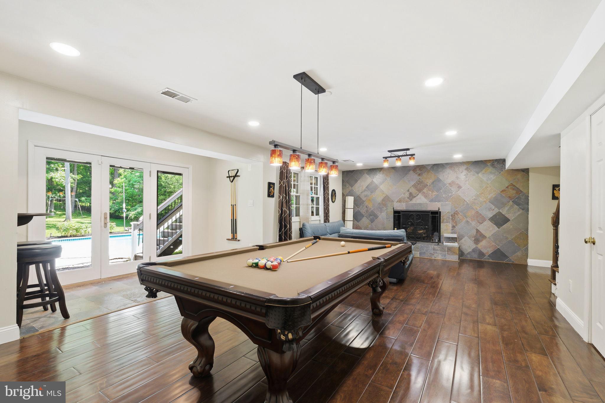 ROBERTS GLEN - Residential