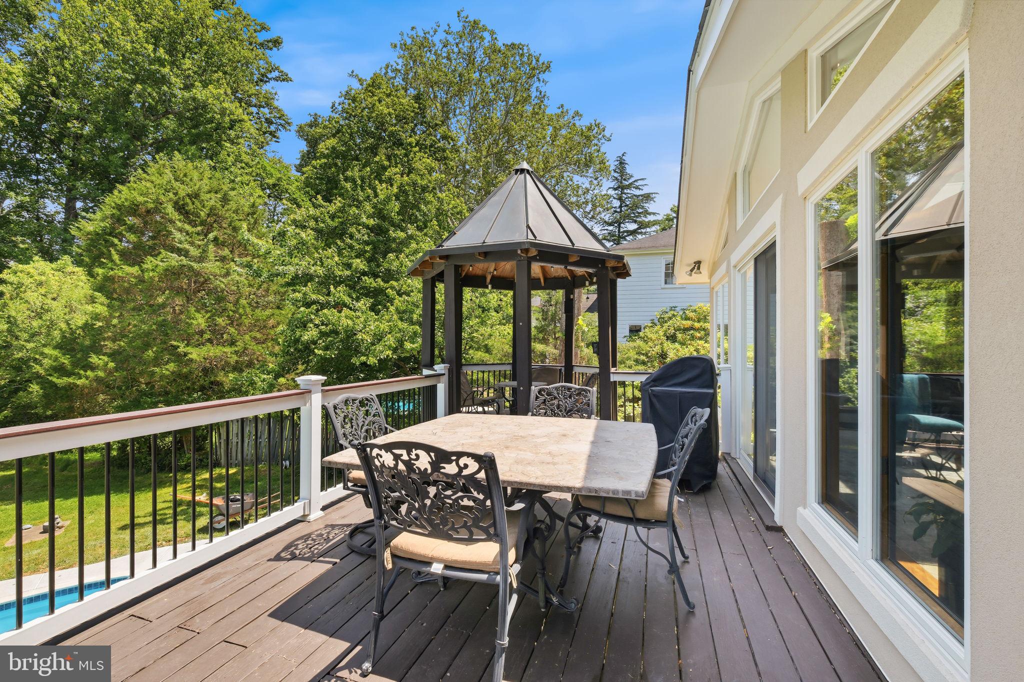 ROBERTS GLEN - Residential