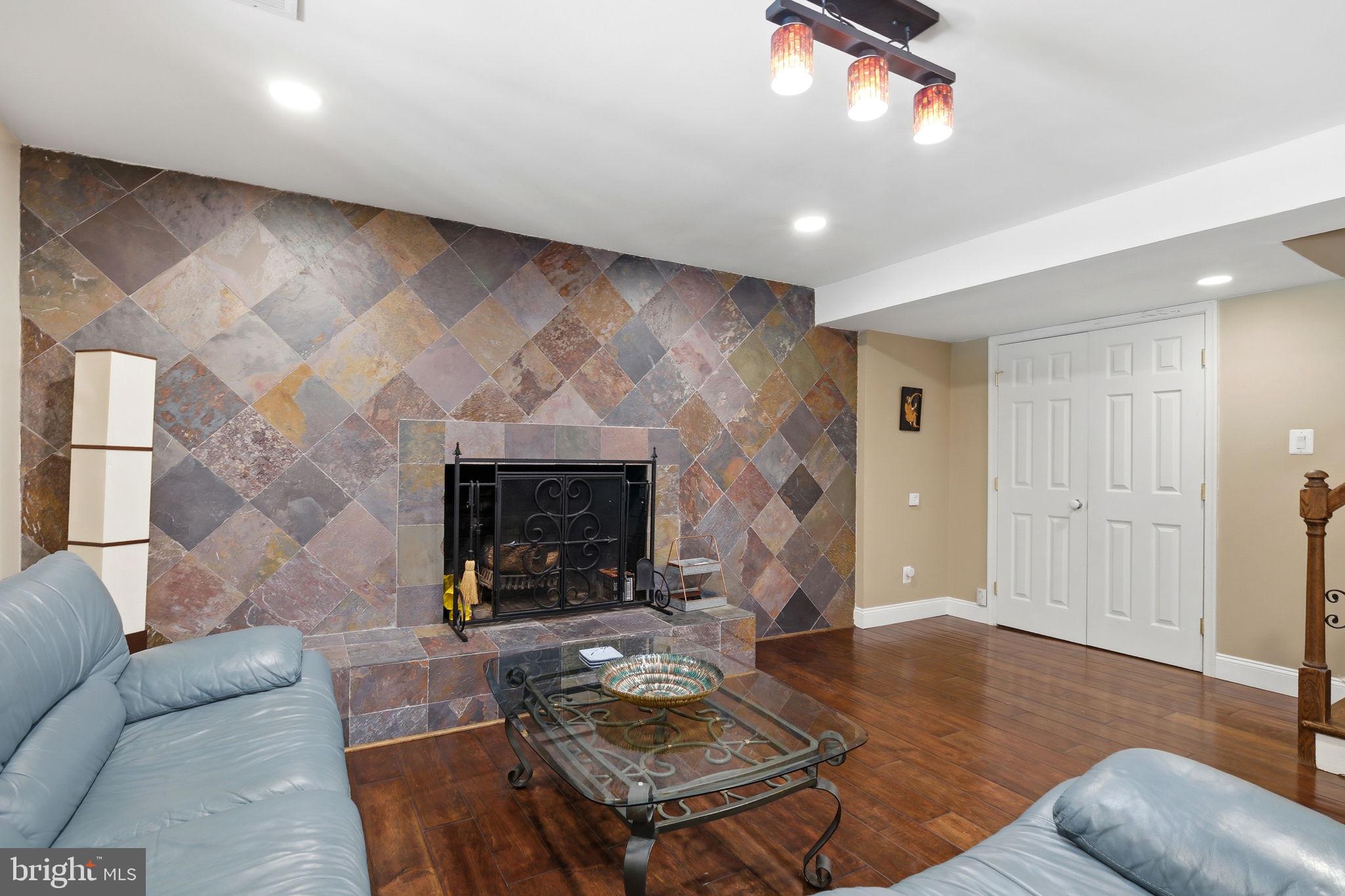 ROBERTS GLEN - Residential
