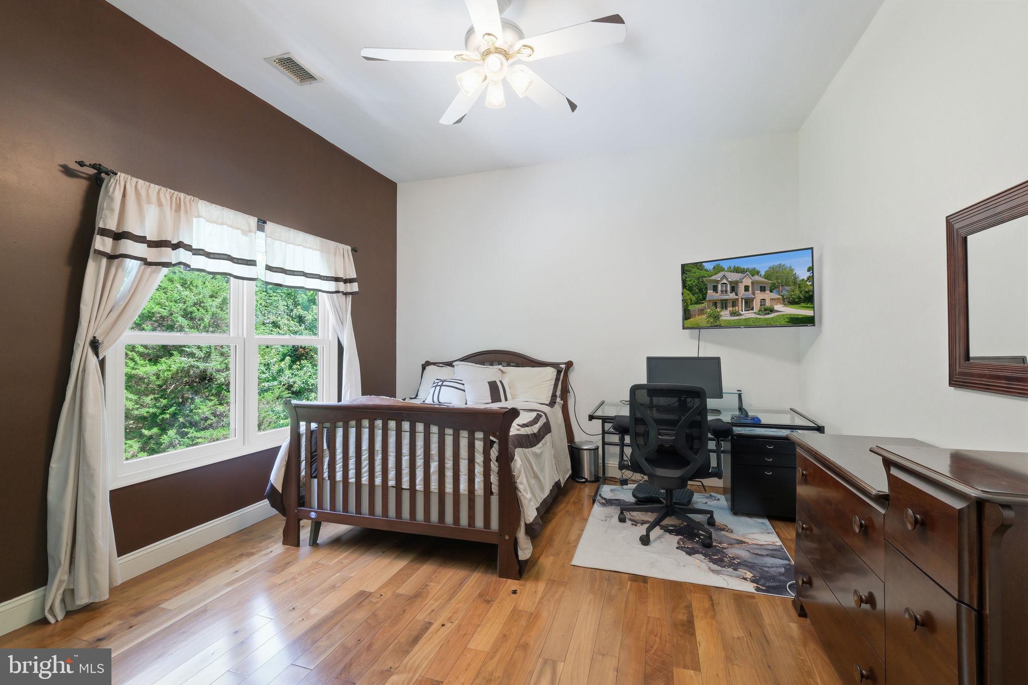 ROBERTS GLEN - Residential