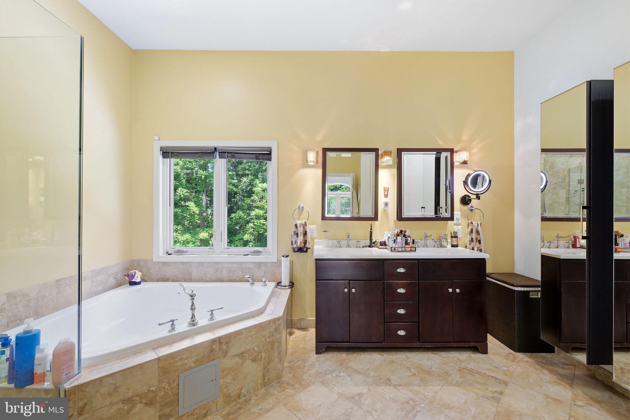 ROBERTS GLEN - Residential