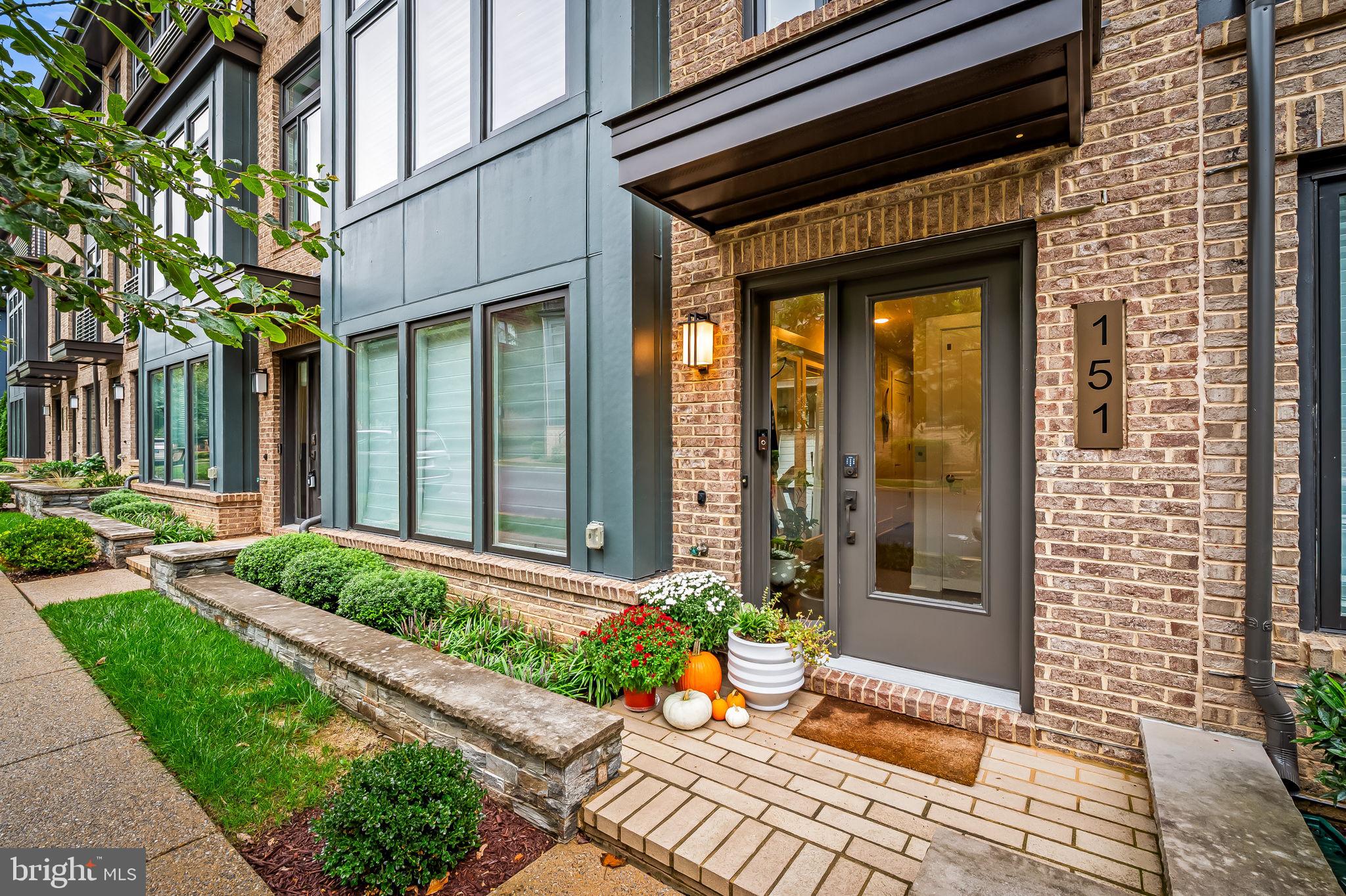GROSVENOR HEIGHTS - Residential