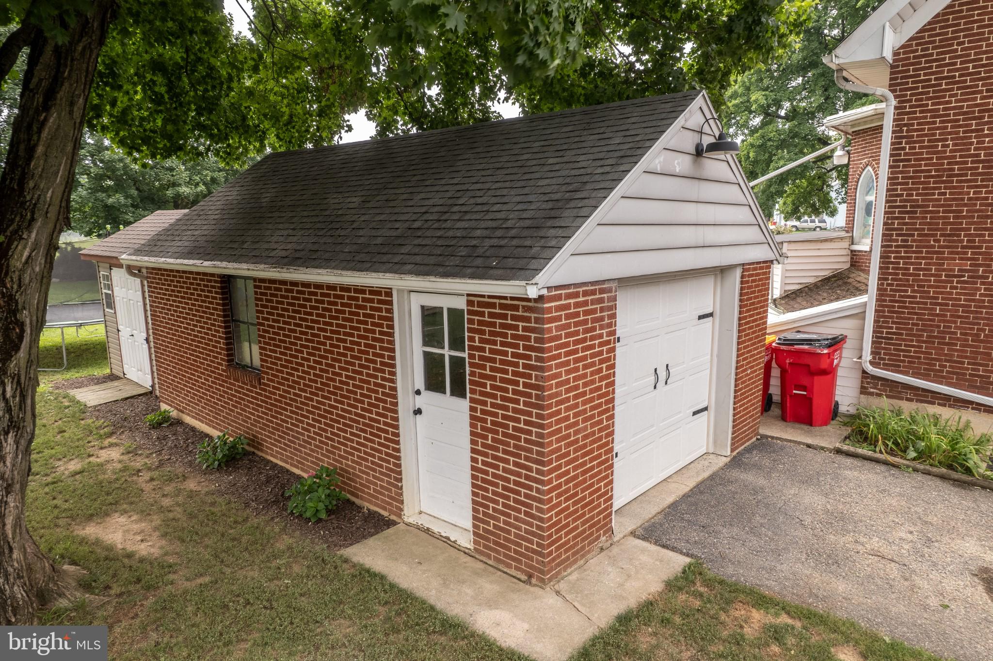 SOUTHAMPTON TWP - Residential