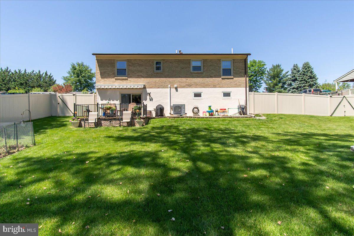 COLONIAL PARK EAST - Residential