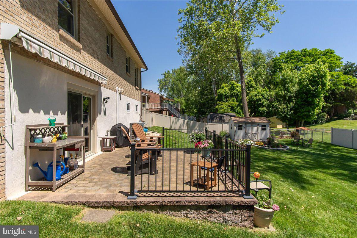 COLONIAL PARK EAST - Residential