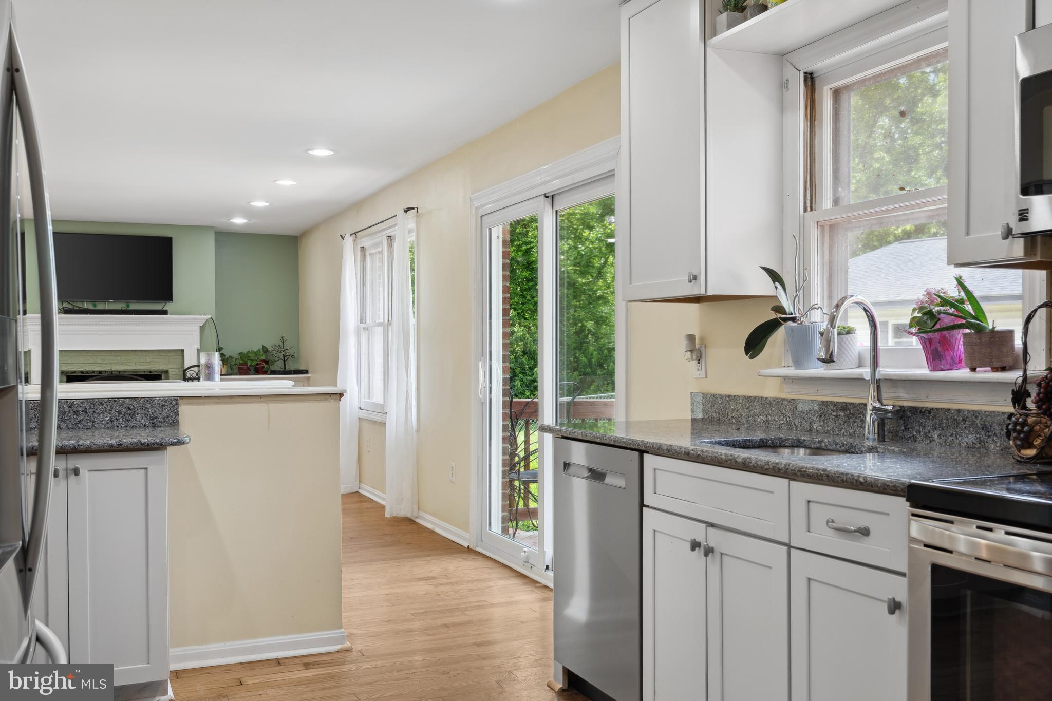 WINDSOR ESTATES - Residential