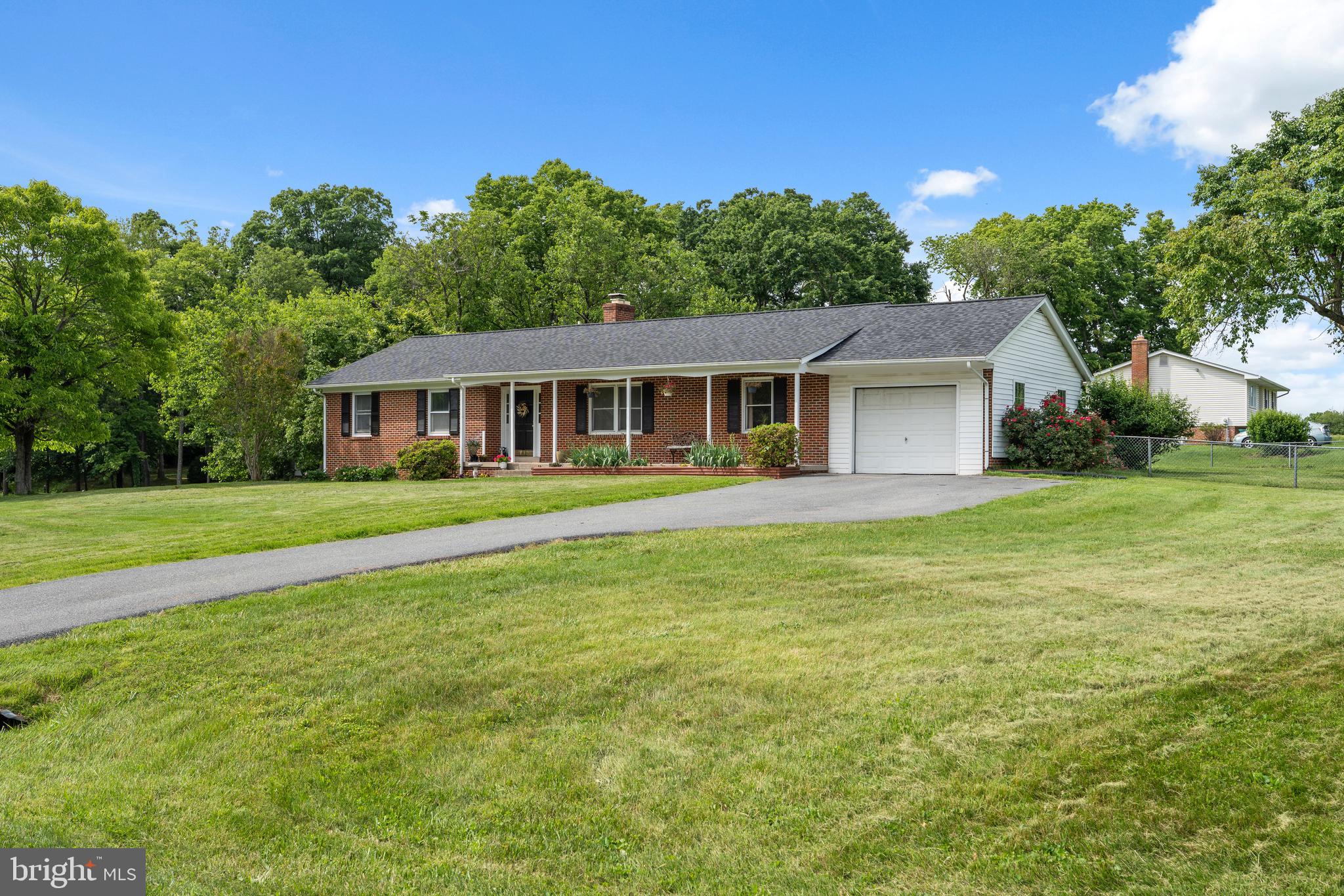 WINDSOR ESTATES - Residential