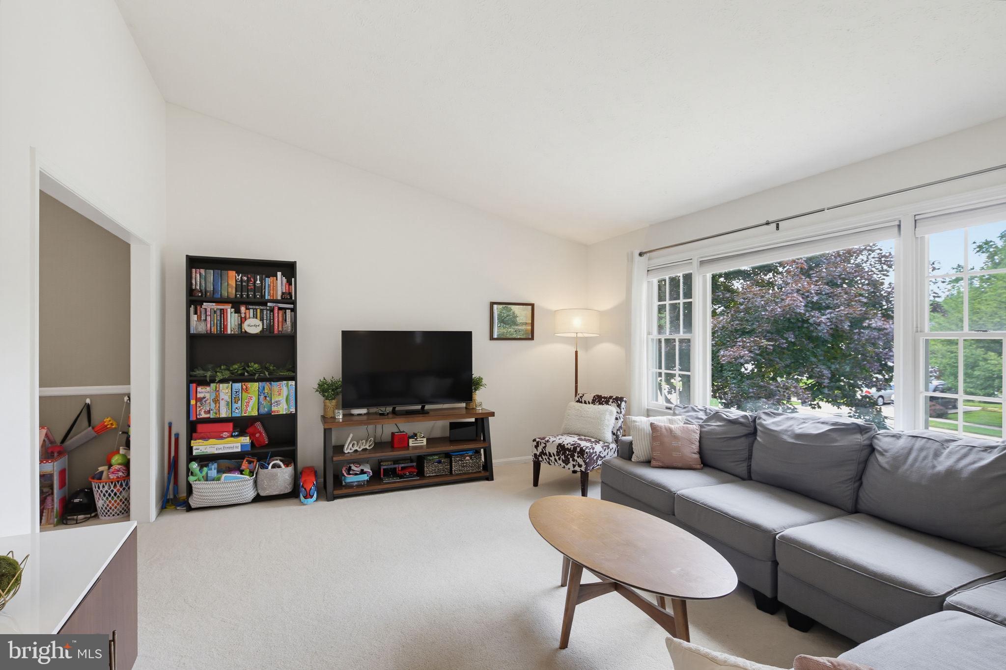 HUNTERS RUN - Residential