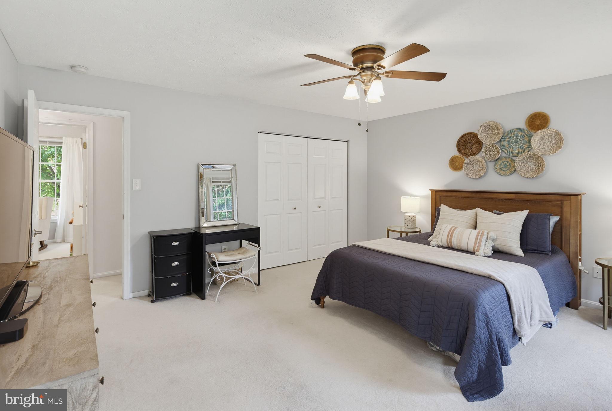 HUNTERS RUN - Residential