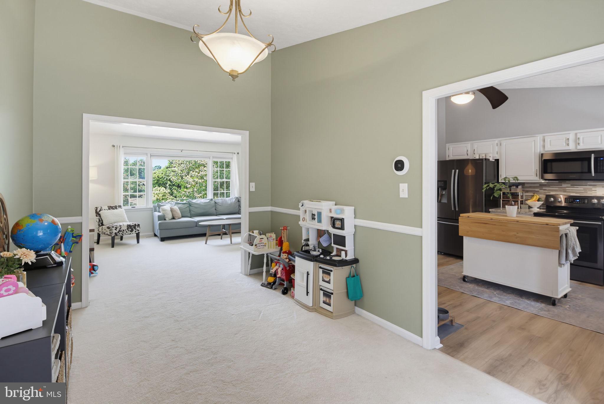 HUNTERS RUN - Residential