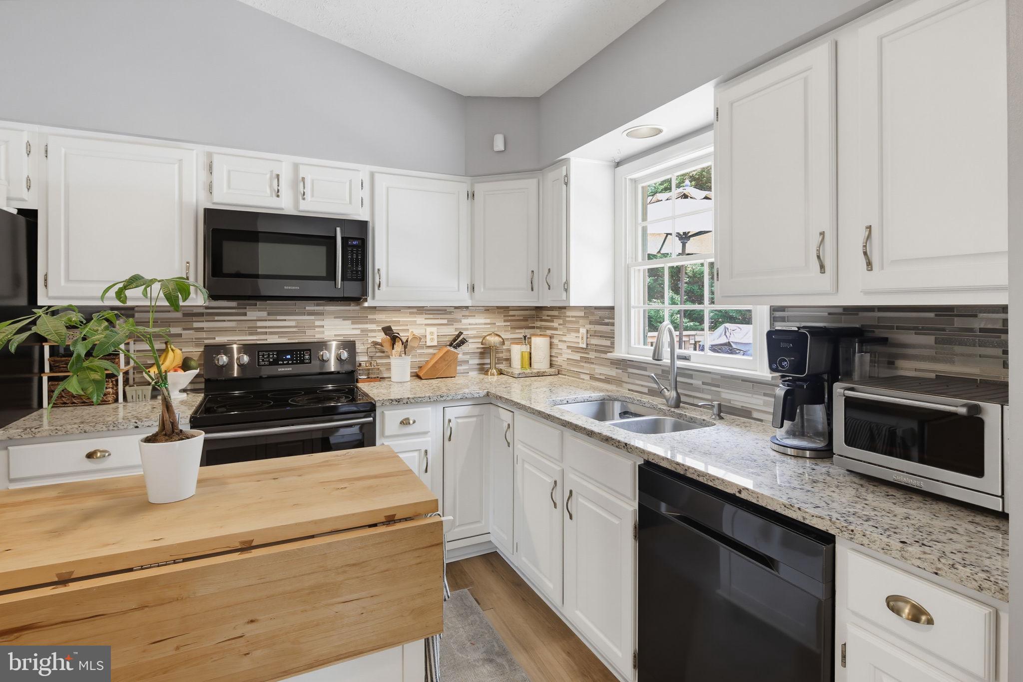 HUNTERS RUN - Residential