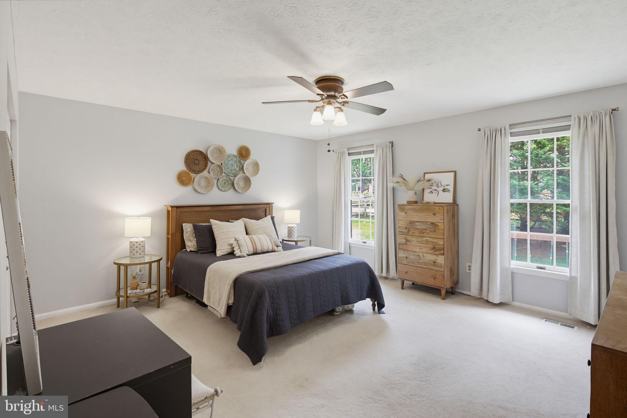 HUNTERS RUN - Residential