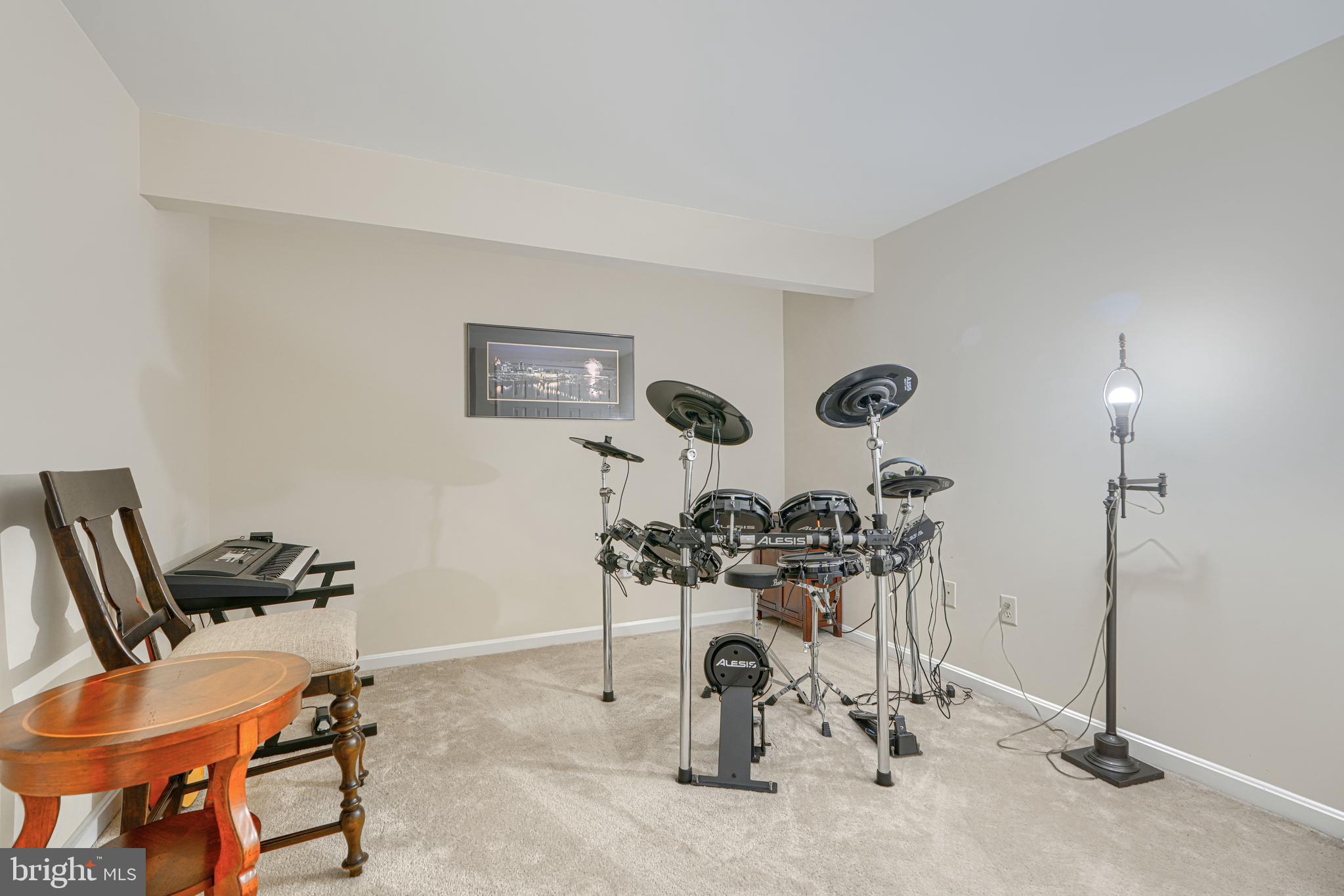 HICKORY CREST - Residential