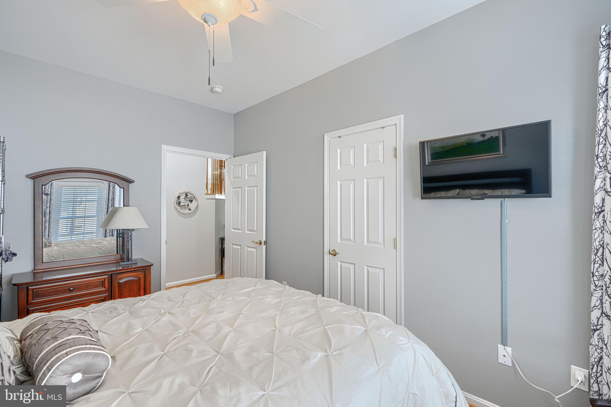 HICKORY CREST - Residential