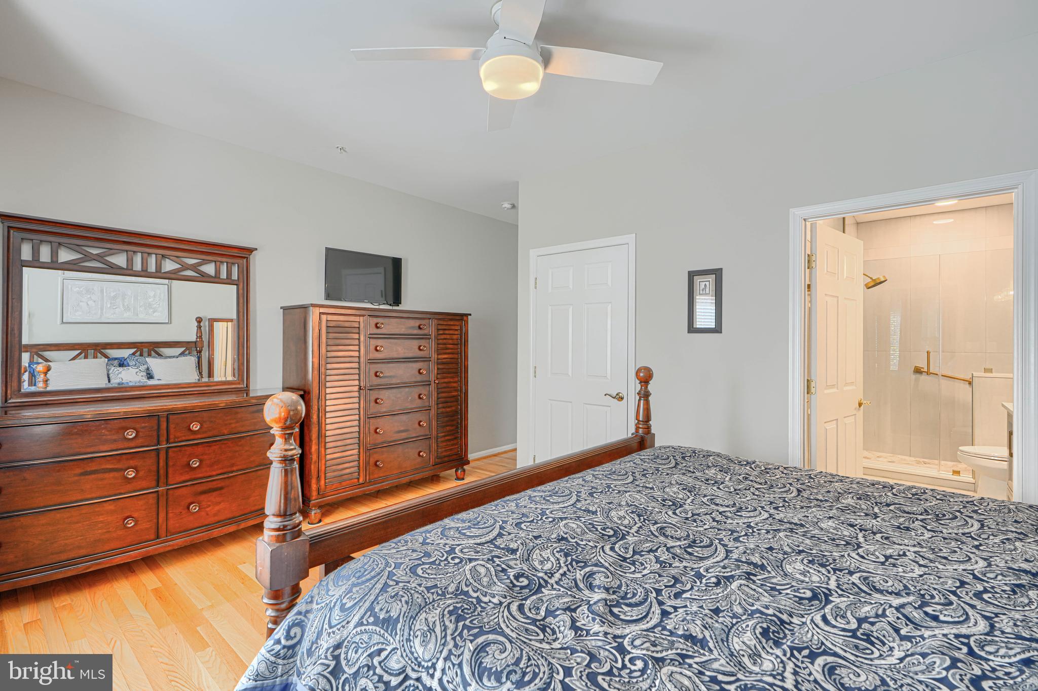HICKORY CREST - Residential