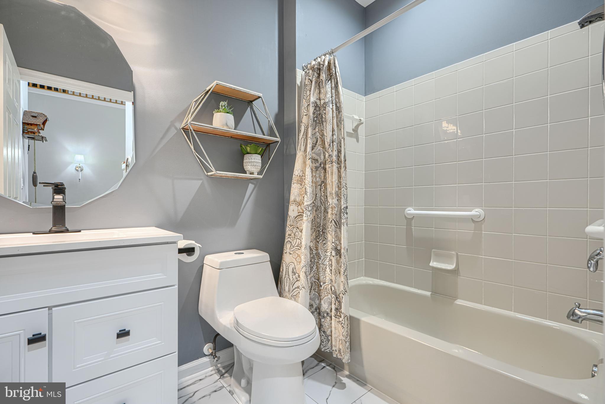 HICKORY CREST - Residential
