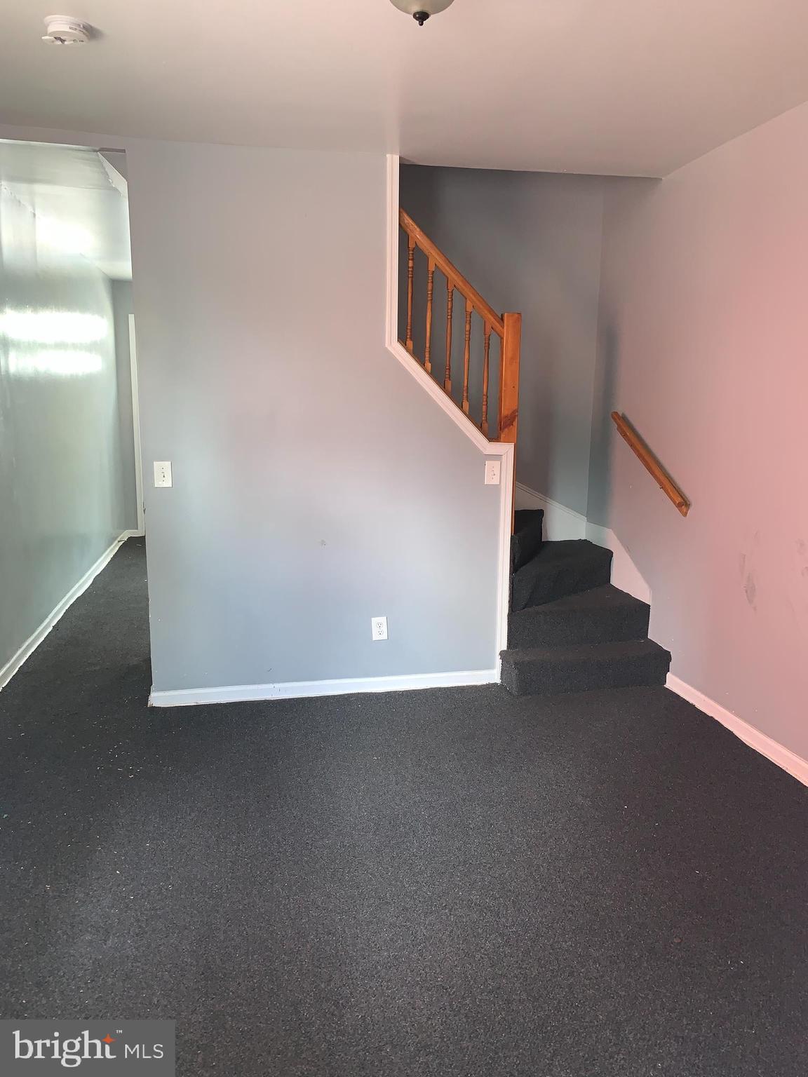 MILL HILL - Residential