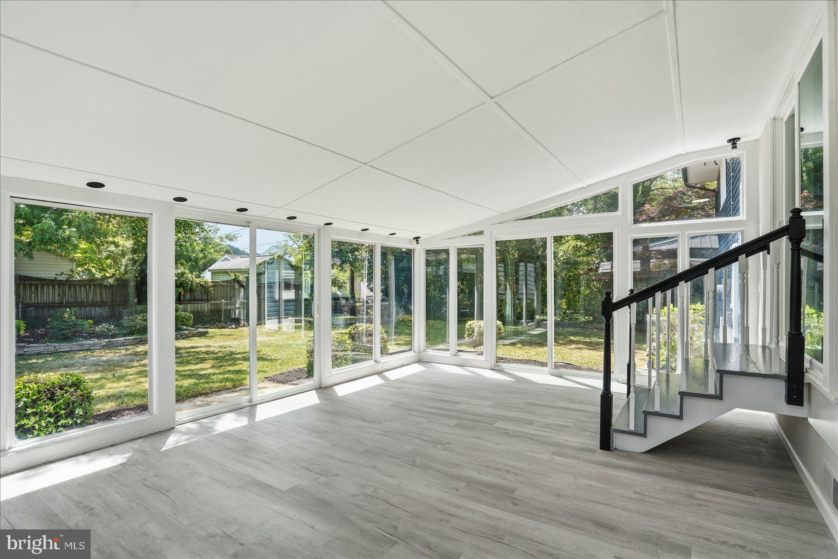 ORCHARD HILLS - Residential