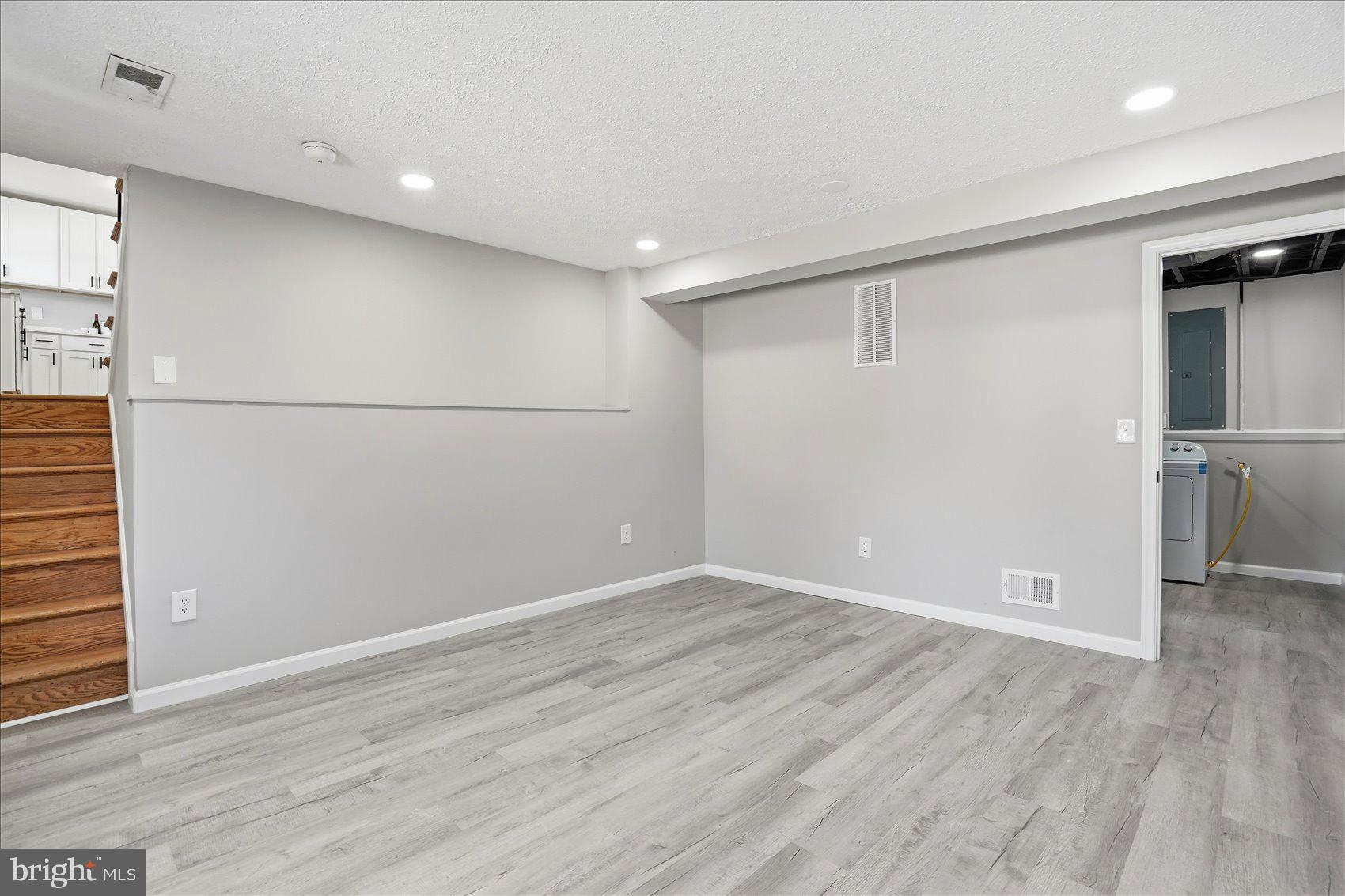 ORCHARD HILLS - Residential