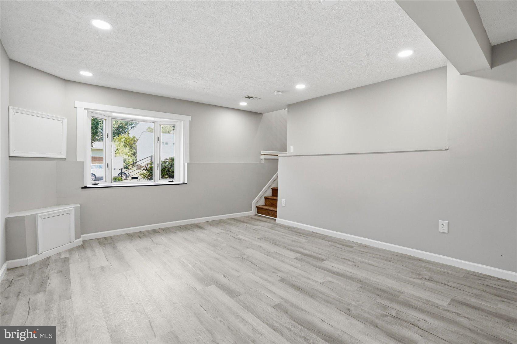 ORCHARD HILLS - Residential