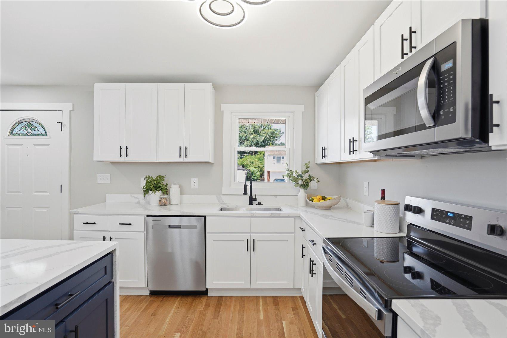 ORCHARD HILLS - Residential