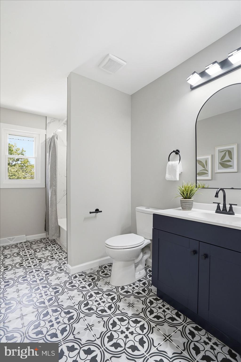 ORCHARD HILLS - Residential