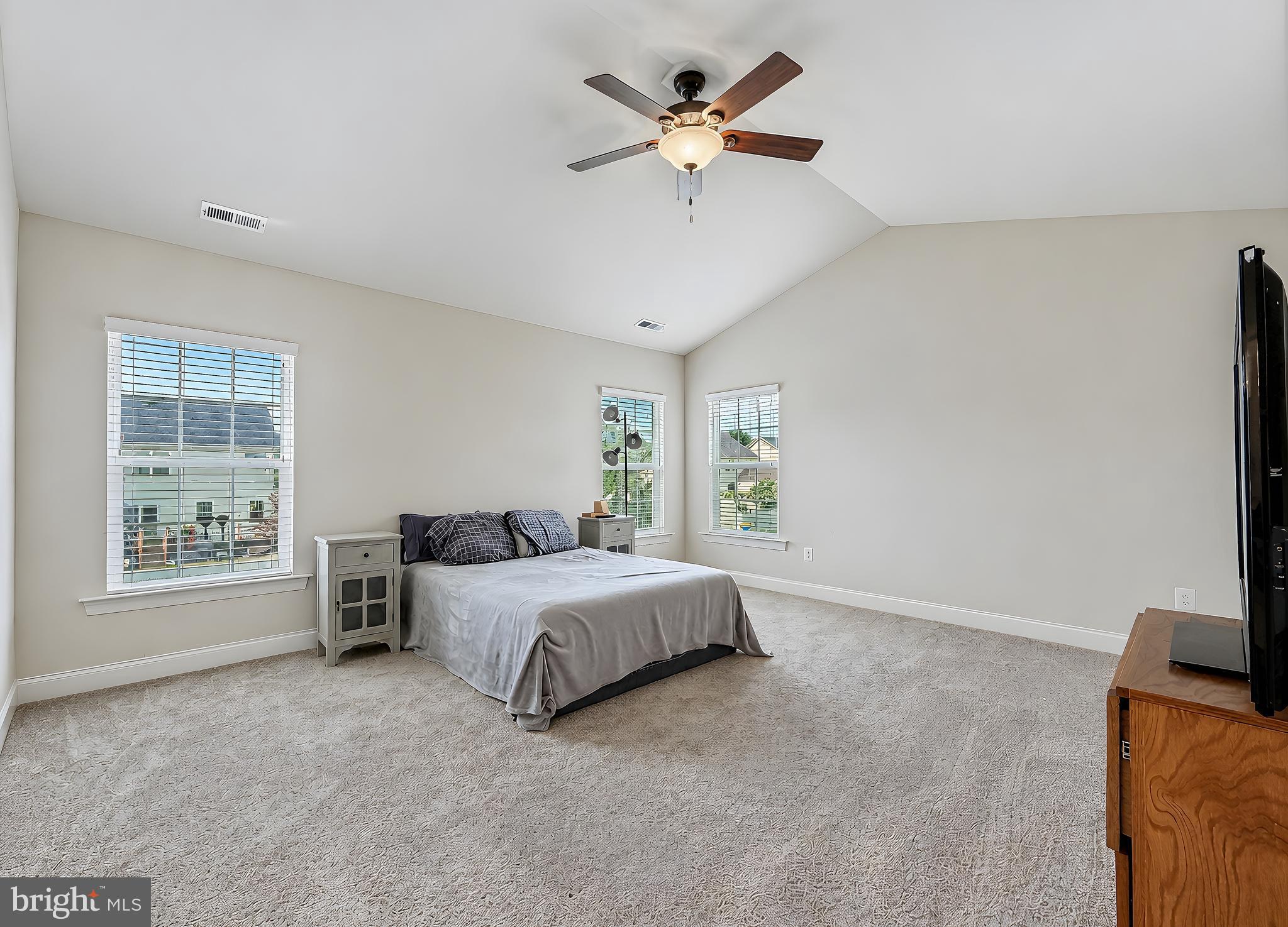 LEONARDS GRANT - Residential