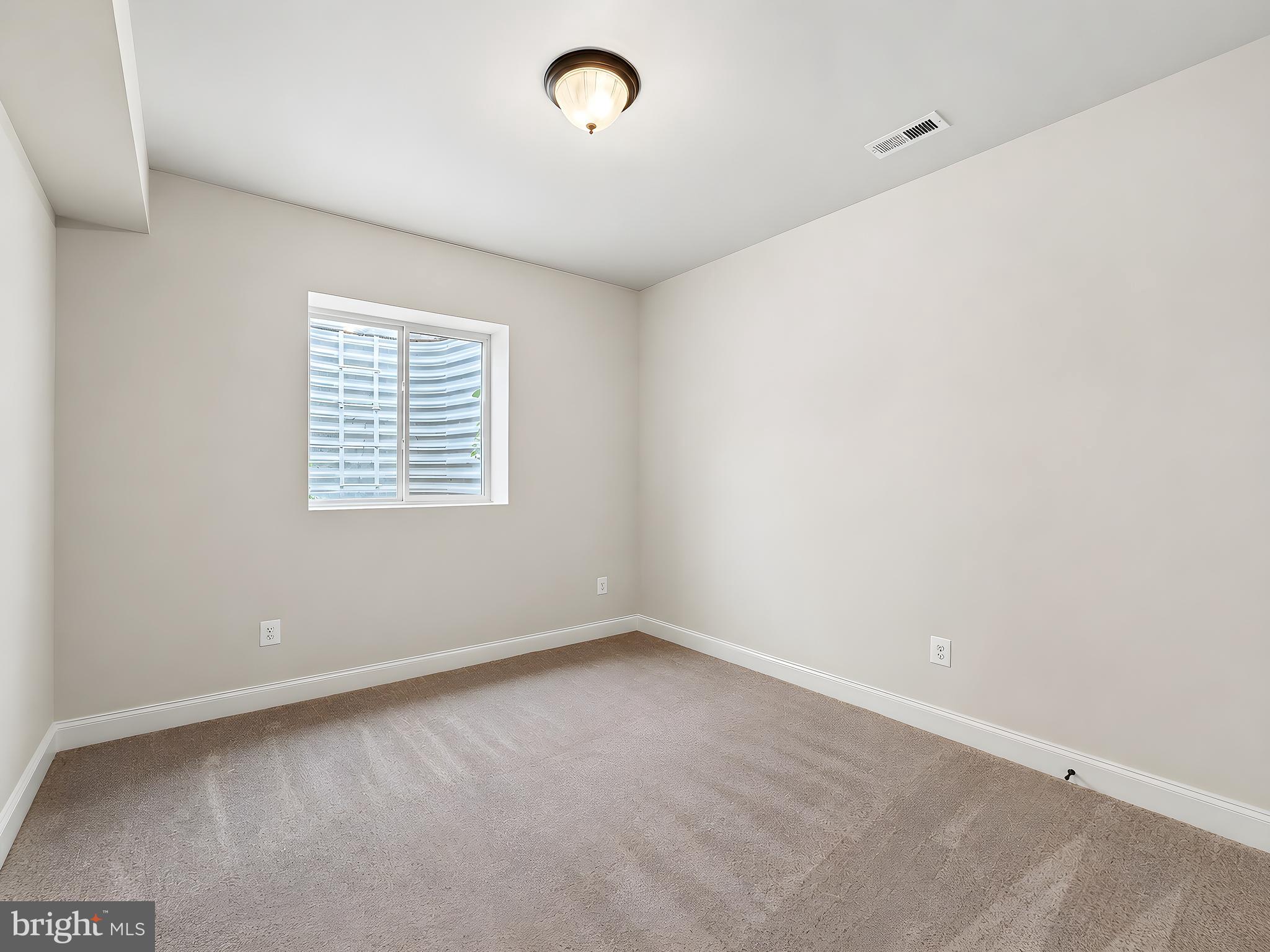 LEONARDS GRANT - Residential