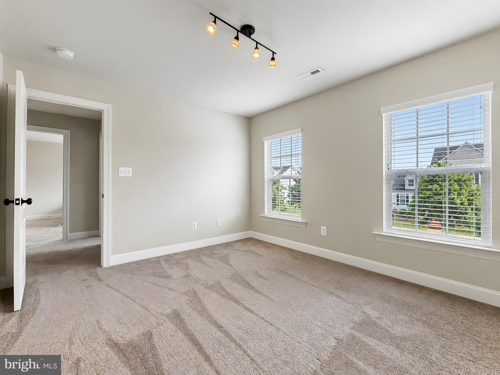 LEONARDS GRANT - Residential