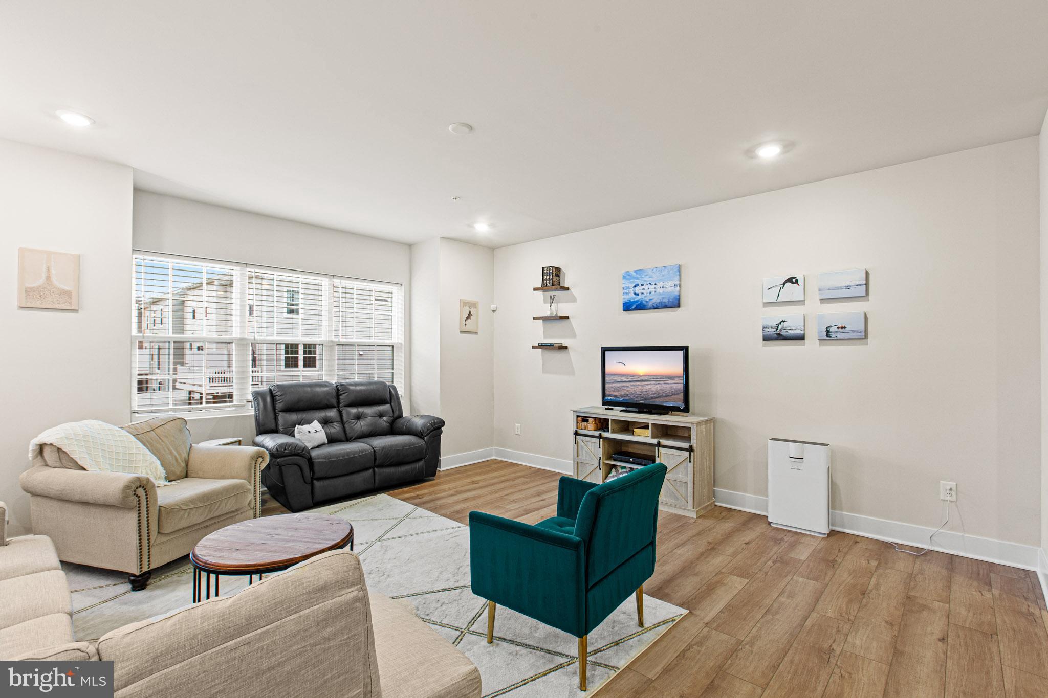 MYRTLE POINT - Residential