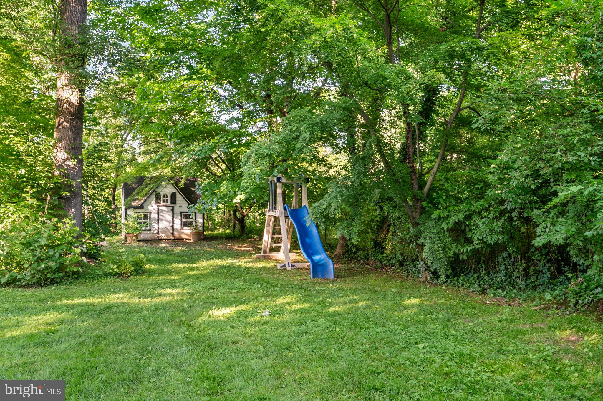 CHESTNUT HILL - Residential