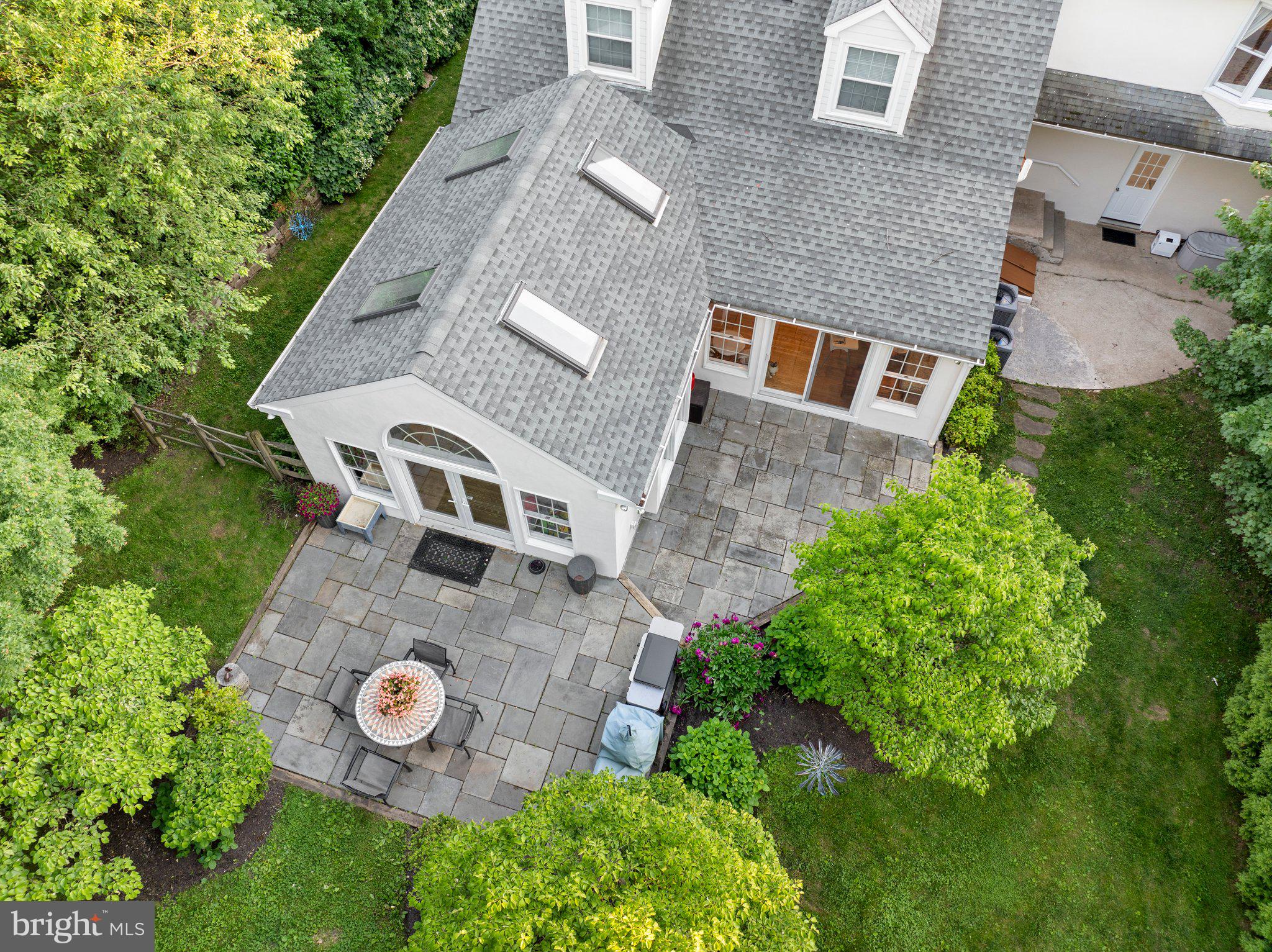 CHESTNUT HILL - Residential