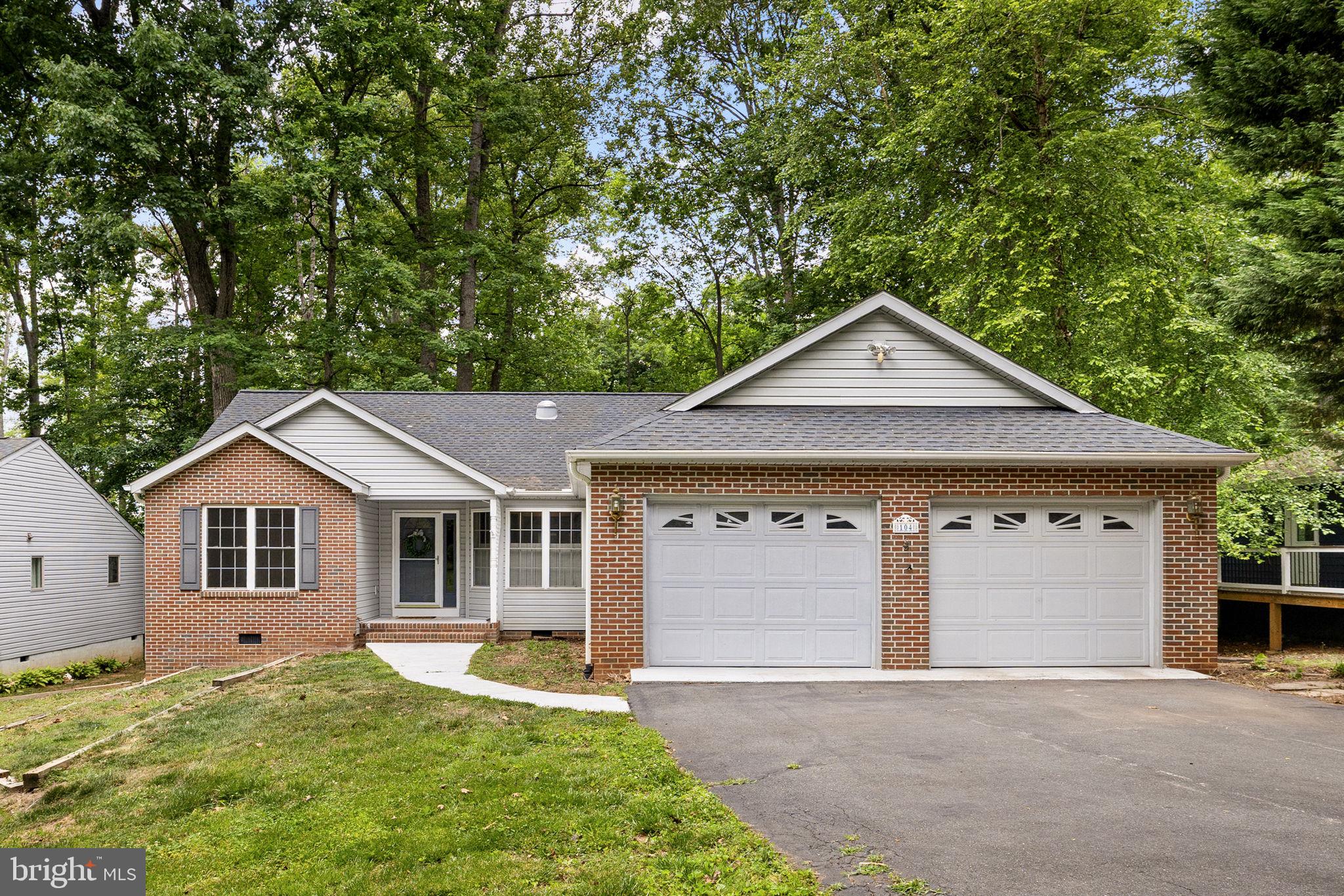 Welcome to 104 Federal Rd in the amenity-rich gated community of Lake of the Woods, where comfort, convenience, and lifestyle come together beautifully. 

 This thoughtfully designed home offers easy one-level living perfect for today’s lifestyle, including those seeking space for aging loved ones to remain close while maintaining privacy and independence.
Step inside to discover an inviting open floor plan featuring an expansive great room that flows effortlessly into the eat-in kitchen, making entertaining family and friends simple and enjoyable. Enjoy new LVP flooring!
The light-filled sunroom provides the perfect retreat for morning coffee, quiet evenings, or gathering with loved ones year-round.

The desirable split-bedroom design offers privacy for all, with the spacious primary suite tucked away from the additional bedrooms. The primary retreat features an en-suite bath complete with a relaxing jetted tub and separate shower, the perfect place to unwind at the end of the day. Two additional bedrooms and a full hall bath provide flexible space for guests, hobbies, office use, or multigenerational living needs.
This home is especially appealing for those looking to age in place comfortably, with all main living spaces conveniently located on one level and easy accessibility throughout.

Beyond the home itself, Lake of the Woods offers an unmatched lifestyle within its private gated community. Residents enjoy two lakes, including a 550-acre main lake and a separate fishing lake, an award-winning golf course, equestrian center, clubhouse dining, beaches, walking paths, fitness opportunities, and more than 50 clubs and organizations. Whether you enjoy boating, kayaking, golfing, volunteering, social gatherings, or simply relaxing with scenic water views, there is truly something for everyone.
Located in desirable Orange County, this vibrant community offers the perfect blend of recreation, relaxation, and connection,  ideal for full-time residents, weekend escapes, retirees, or families seeking a home that supports every season of life.