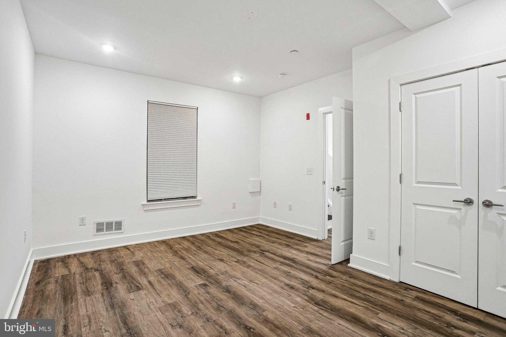 OLDE KENSINGTON - Residential