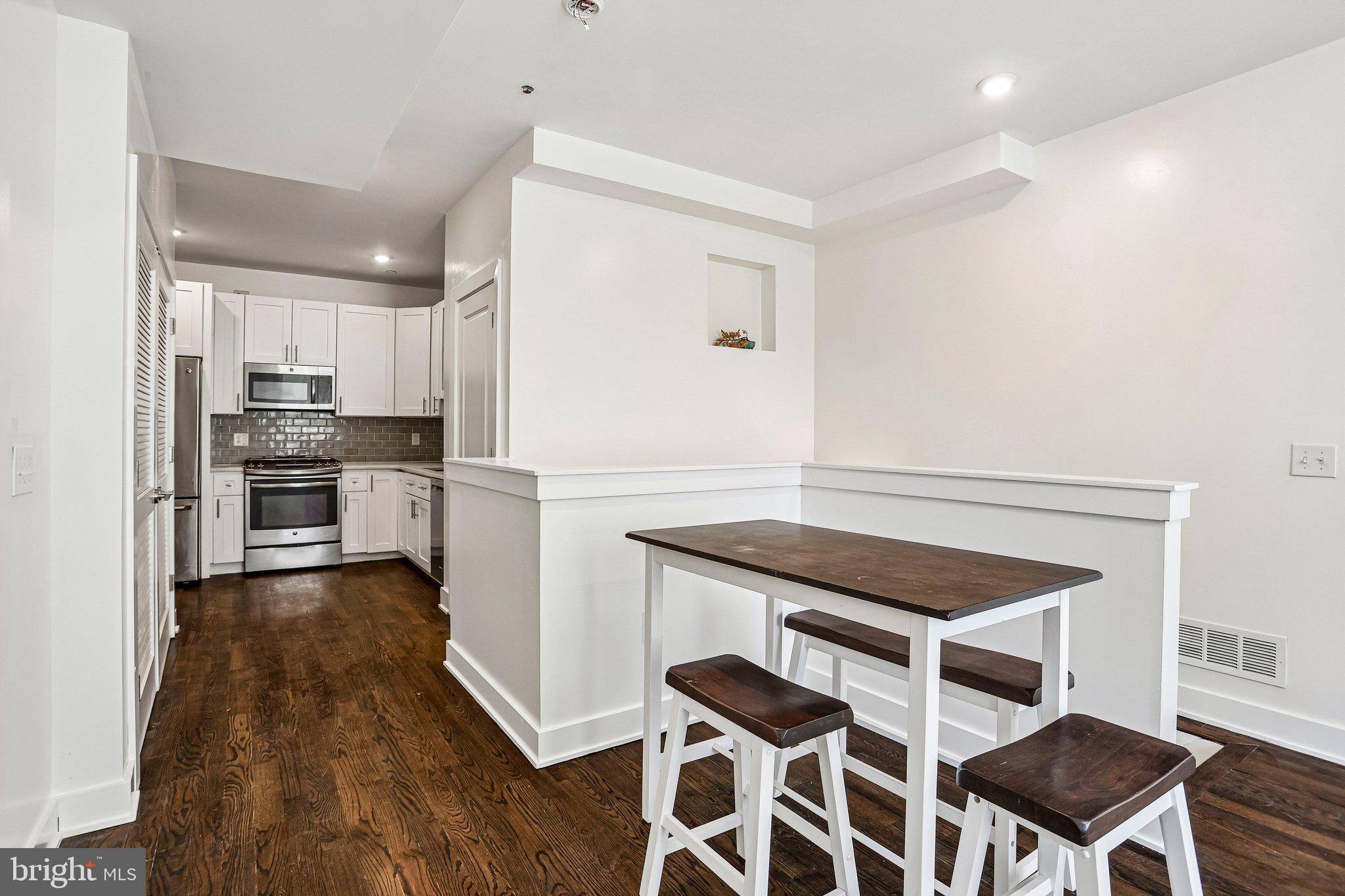 OLDE KENSINGTON - Residential