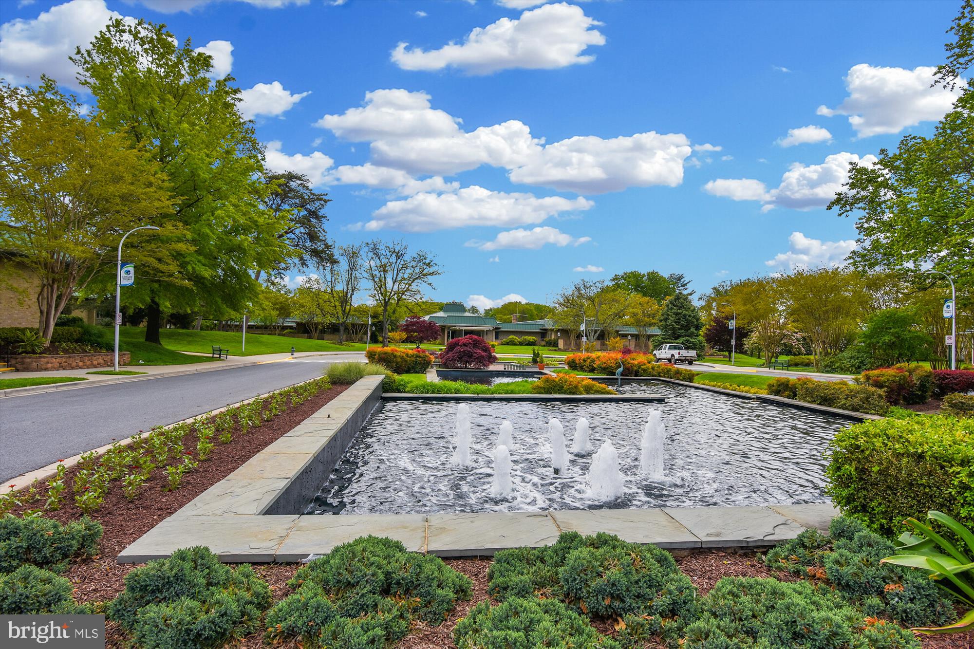 LEISURE WORLD - Residential