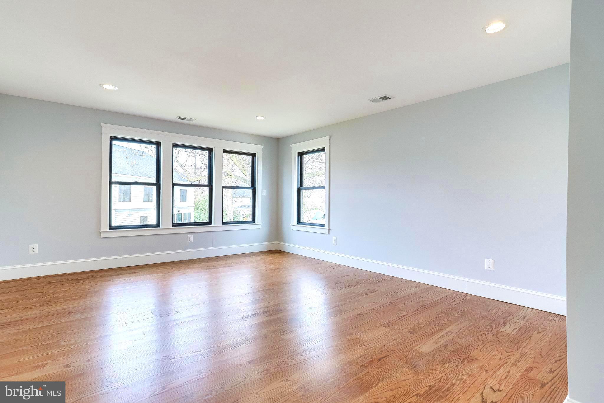 ORCHARD CREST - Residential
