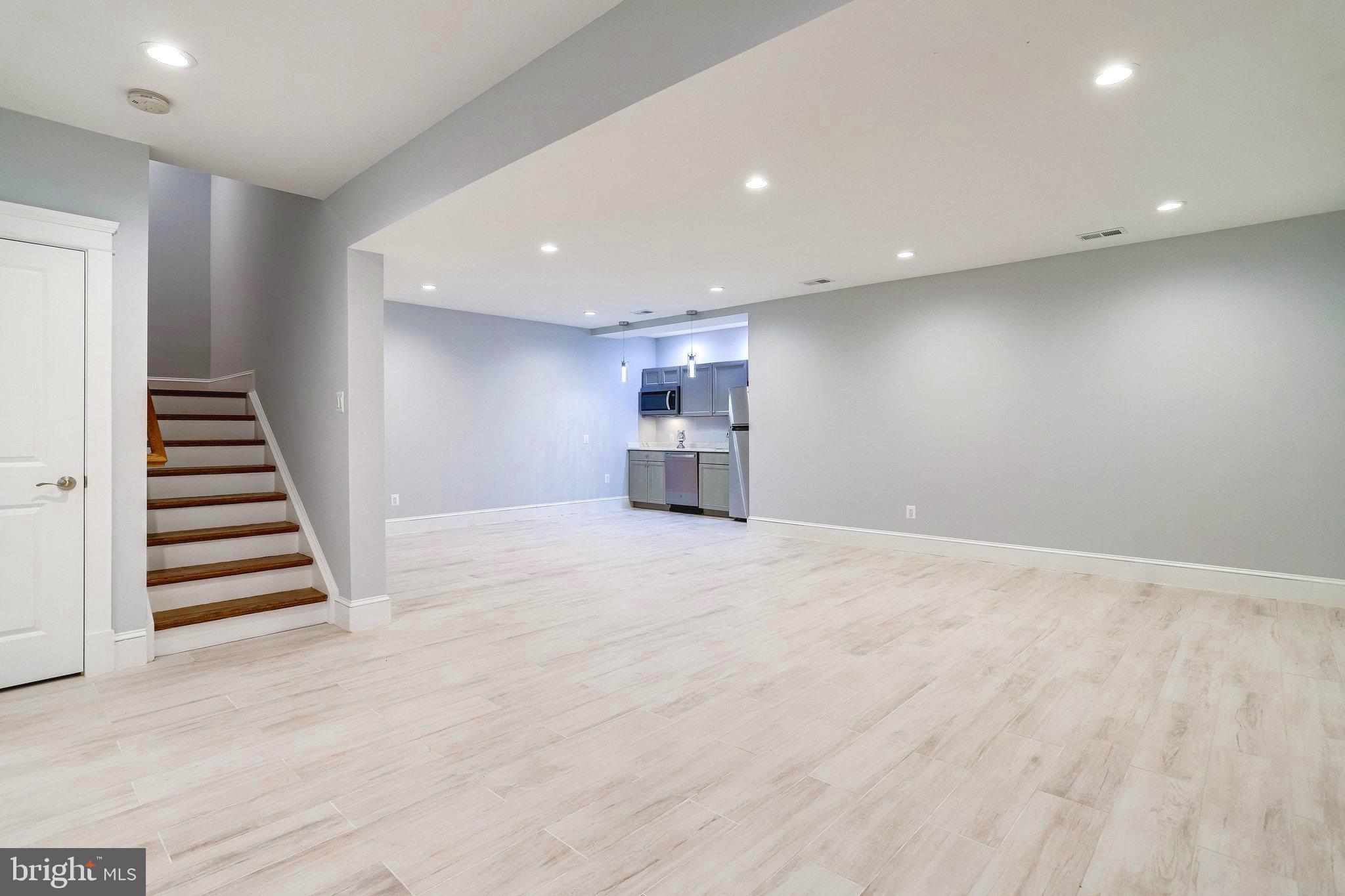 ORCHARD CREST - Residential