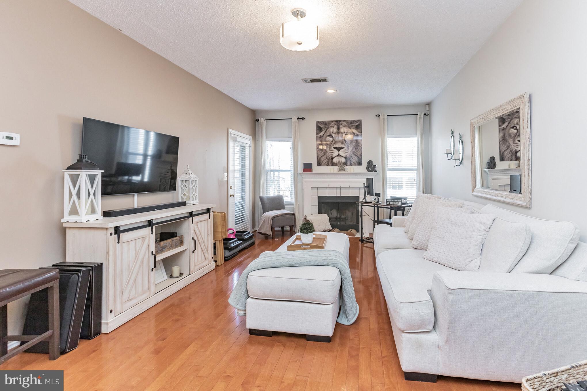 STONECROFT CONDO - Residential Lease