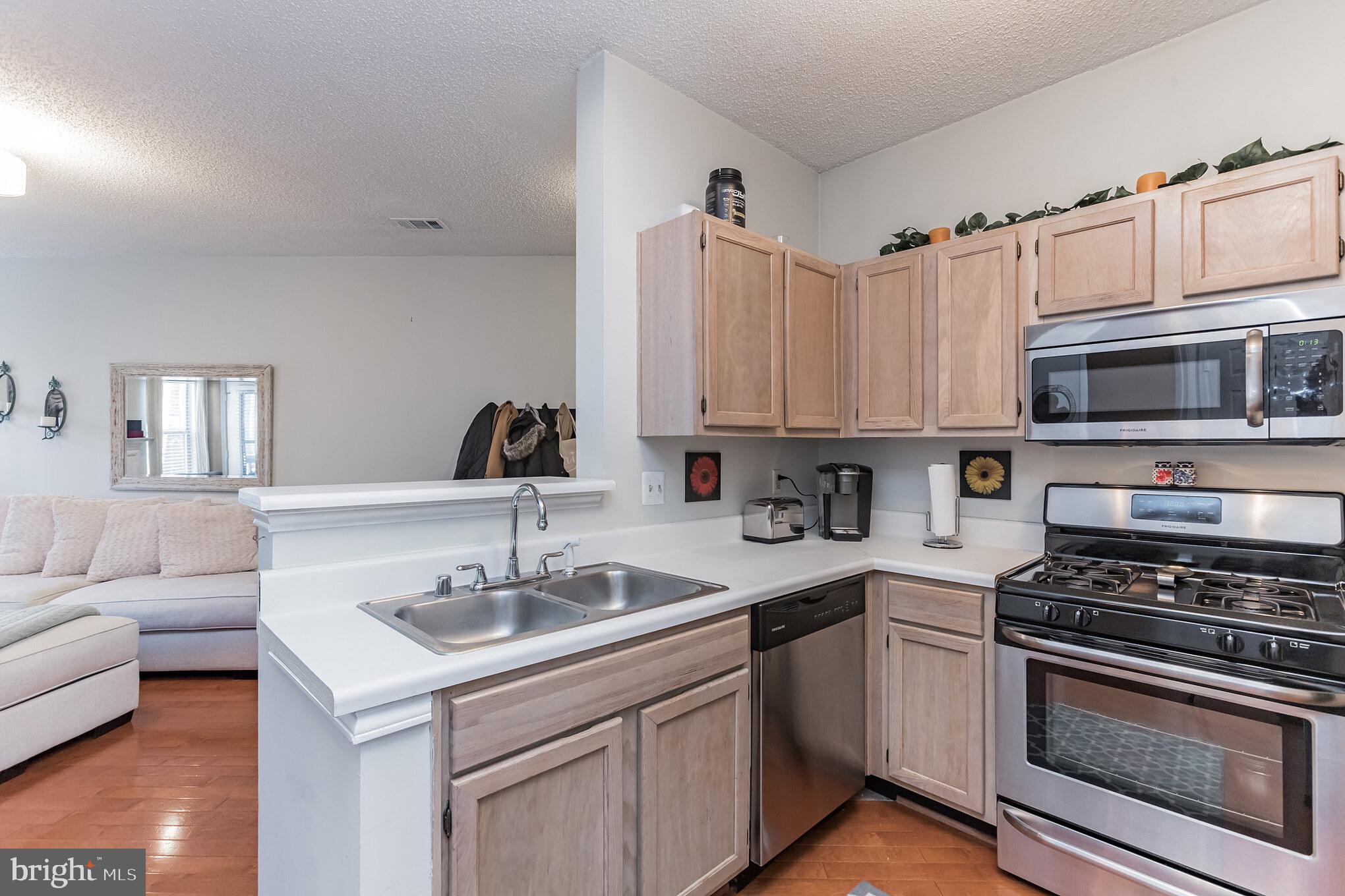 STONECROFT CONDO - Residential Lease