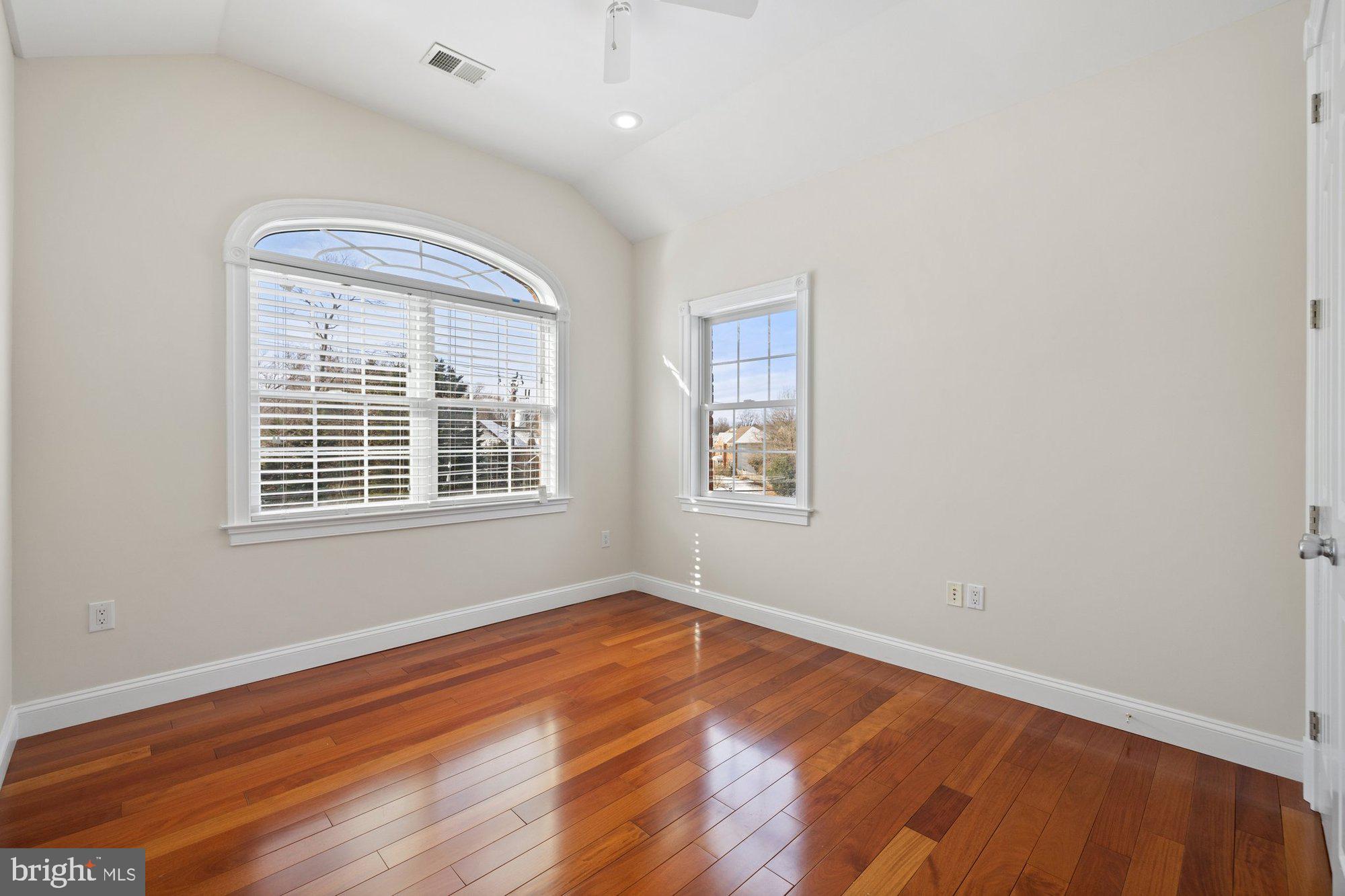 LITTLE VIENNA ESTATES - Residential