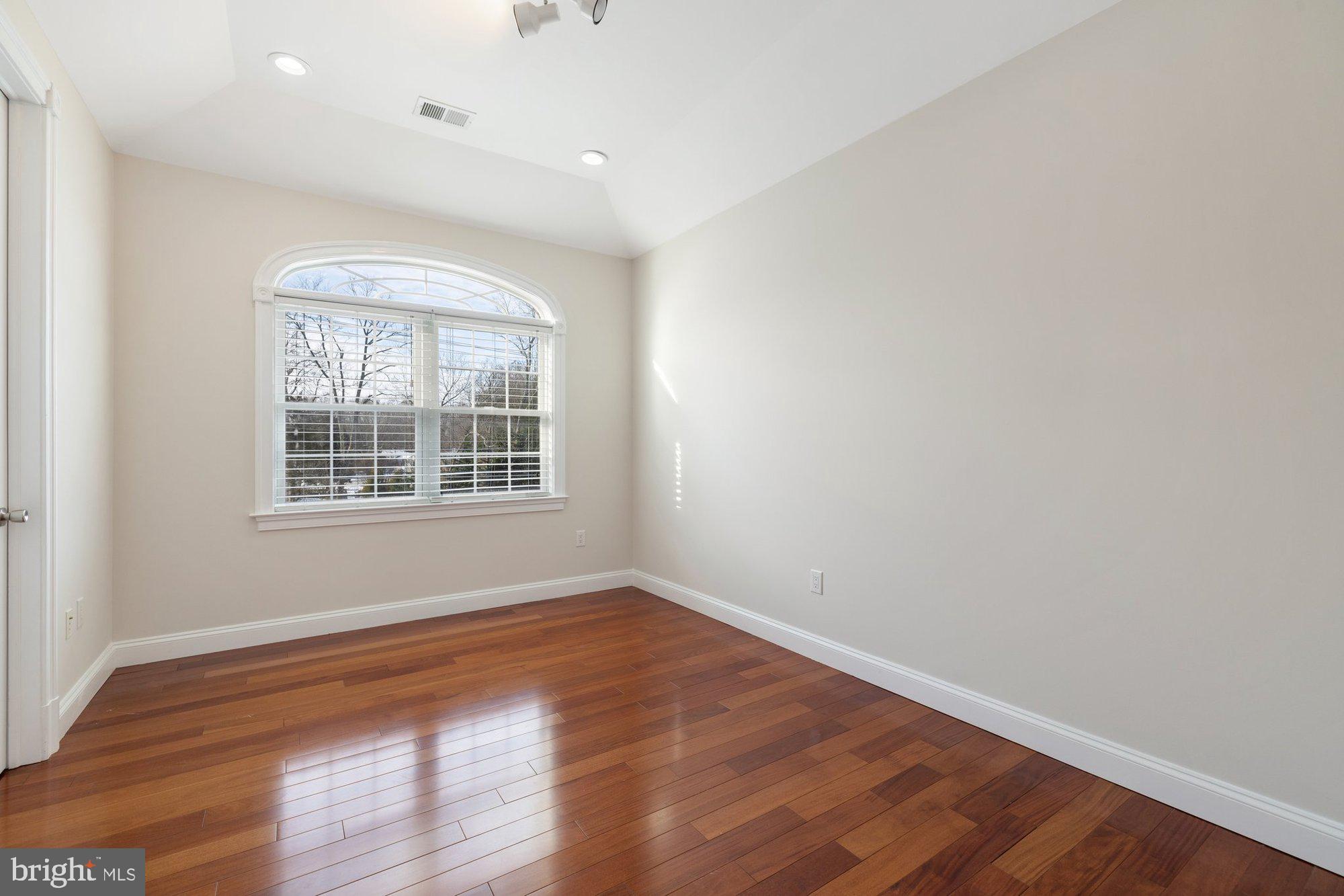 LITTLE VIENNA ESTATES - Residential