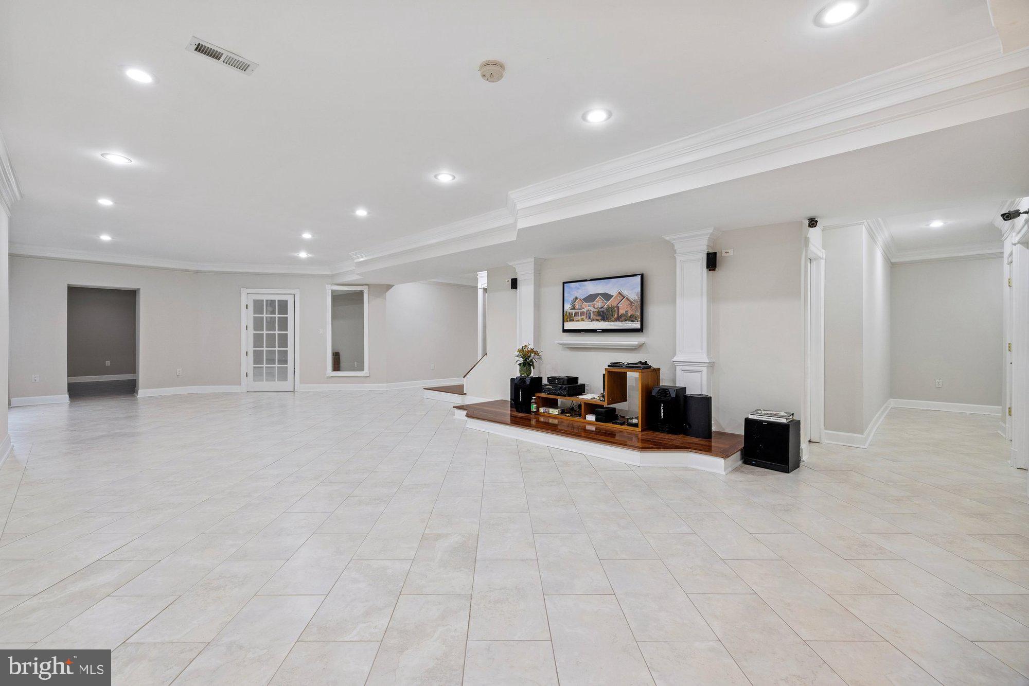 LITTLE VIENNA ESTATES - Residential