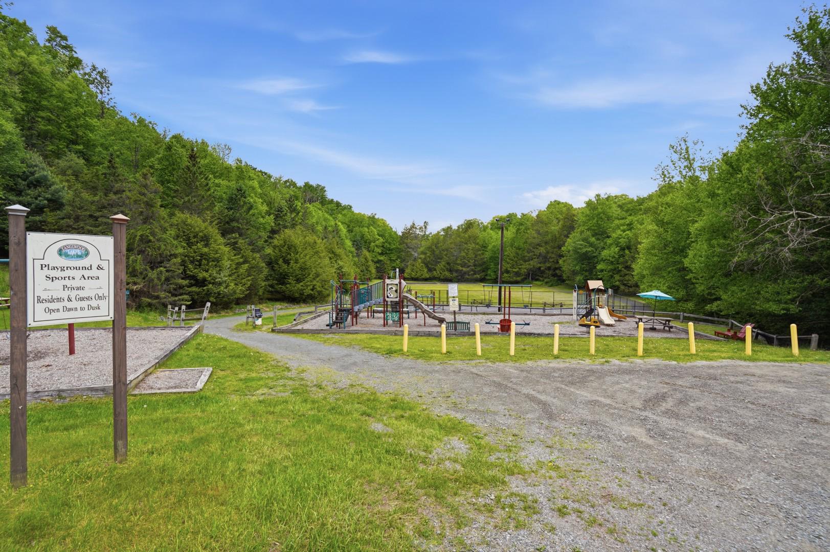 TANGLEWOOD LAKES - Residential