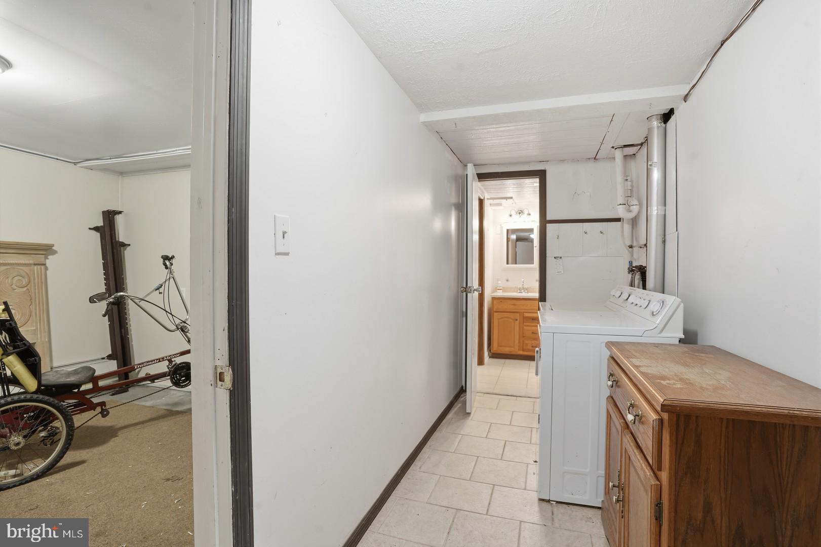 TANGLEWOOD LAKES - Residential